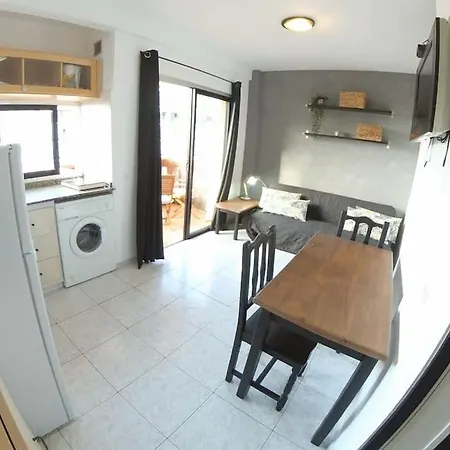 Full Appt With Seaview & Swimming Pool - Melchor Luz Apartment