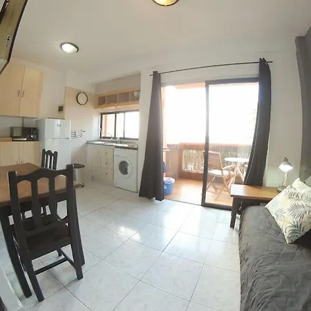 Full Appt With Seaview & Swimming Pool - Melchor Luz Apartment